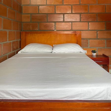 Hotel Kelly Tours à Capurganá Extérieur photo